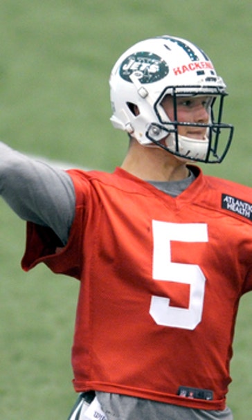 Jets' Christian Hackenberg up and down in NFL debut